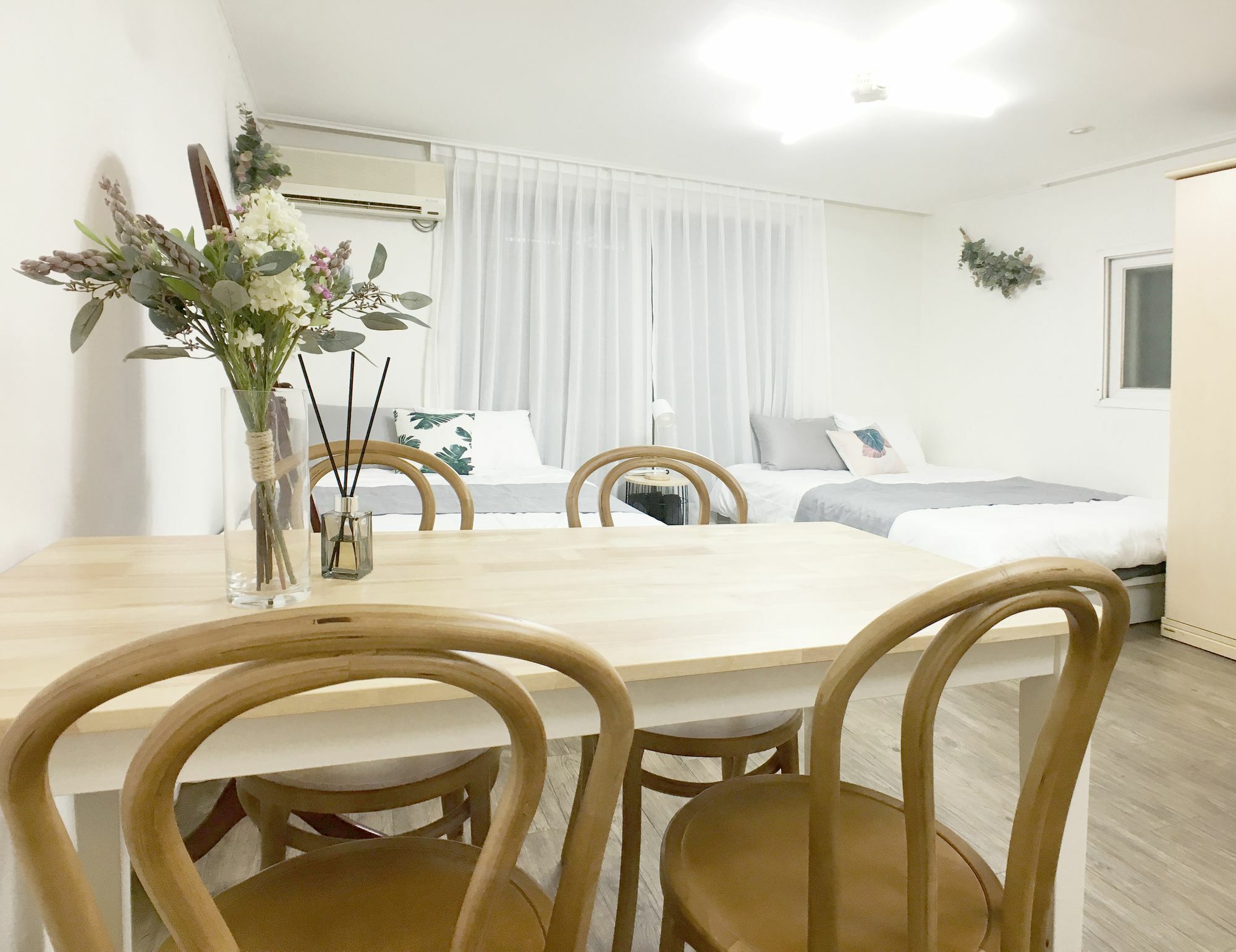 Apartamento Sunny House Hongik Snt 1Mins Seúl Exterior foto