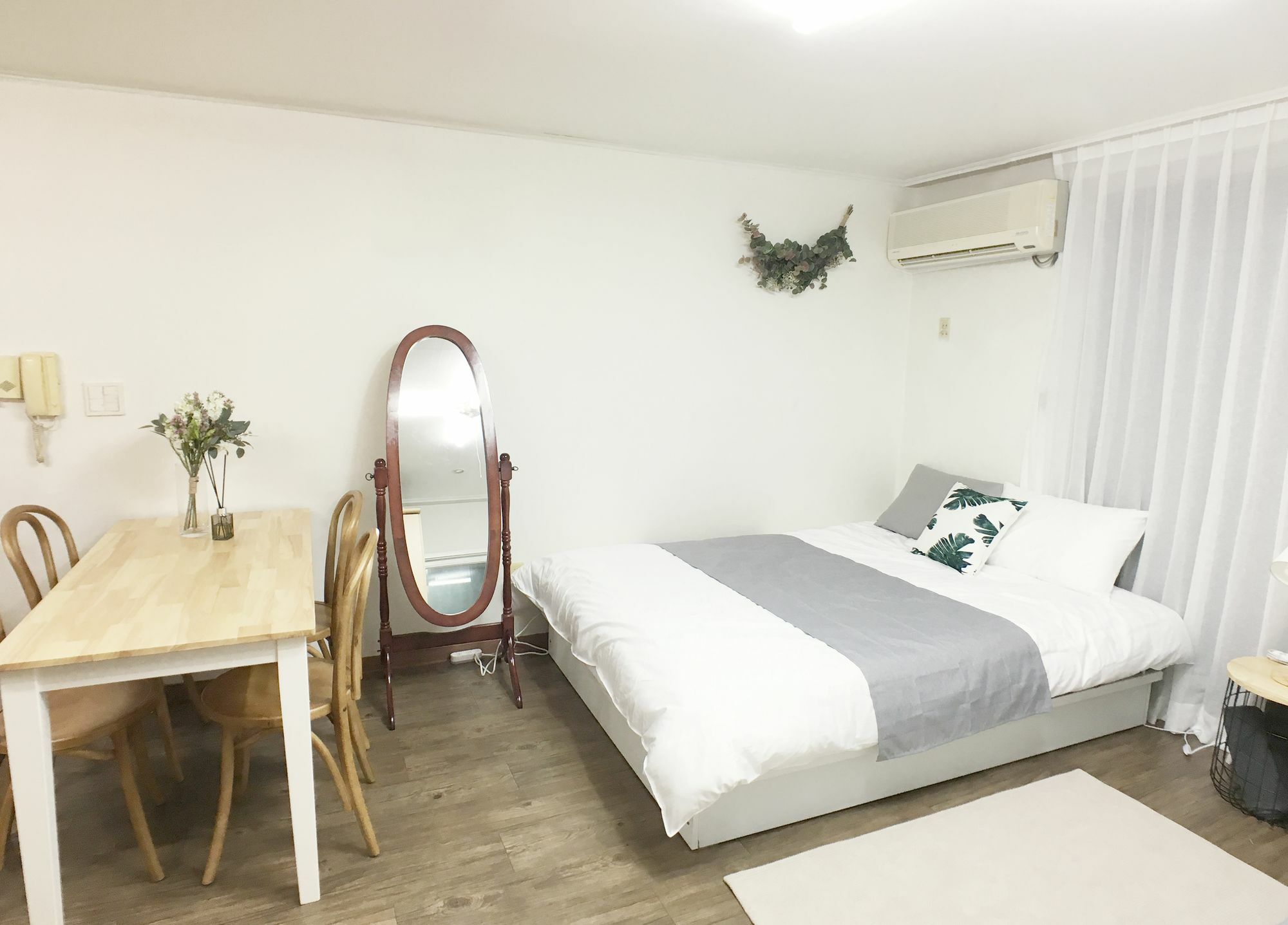 Apartamento Sunny House Hongik Snt 1Mins Seúl Exterior foto